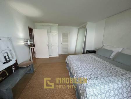 24. Stock / 147 qm Wohnfläche / 2 Schlafzimmer + 2 Bäder