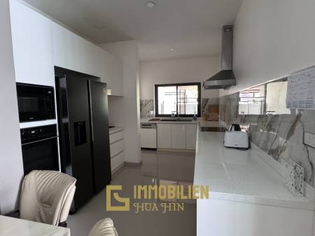 Emplacement calme / Système solaire de 15 kW / Piscine privée