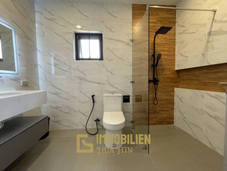 Emplacement calme / Système solaire de 15 kW / Piscine privée