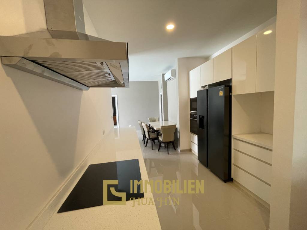 Emplacement calme / Système solaire de 15 kW / Piscine privée