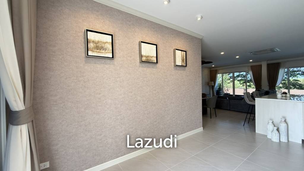 440 ตร.ม 3 เตียง 2 อาบน้ำ วิลล่า For ขาย