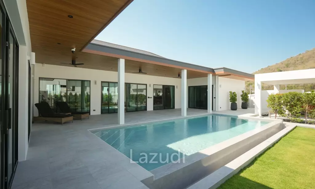 208 sqm modern pool villa in Nong Khae Hua Hin