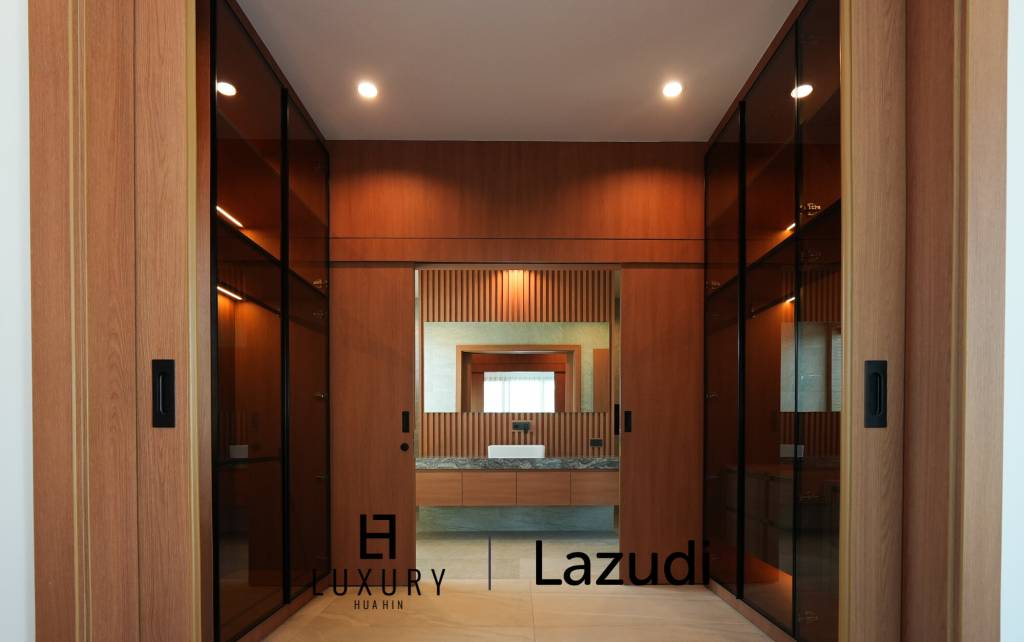 208 sqm modern pool villa in Nong Khae Hua Hin