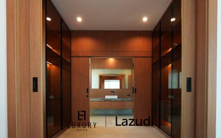 208 sqm modern pool villa in Nong Khae Hua Hin