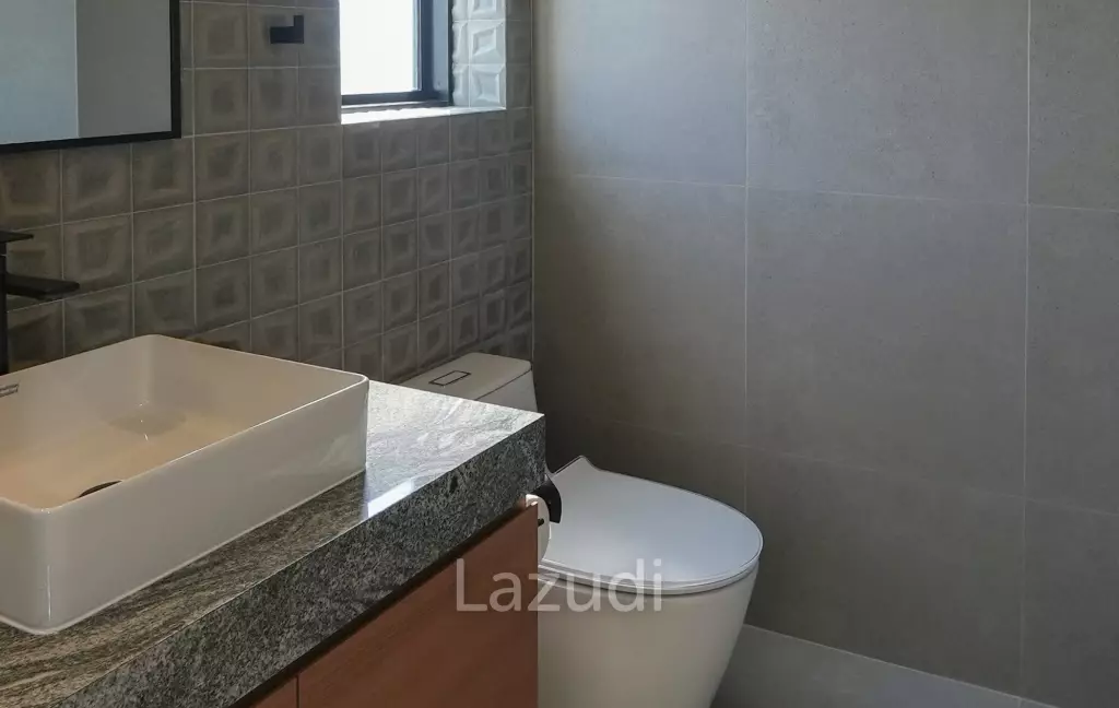 208 sqm modern pool villa in Nong Khae Hua Hin