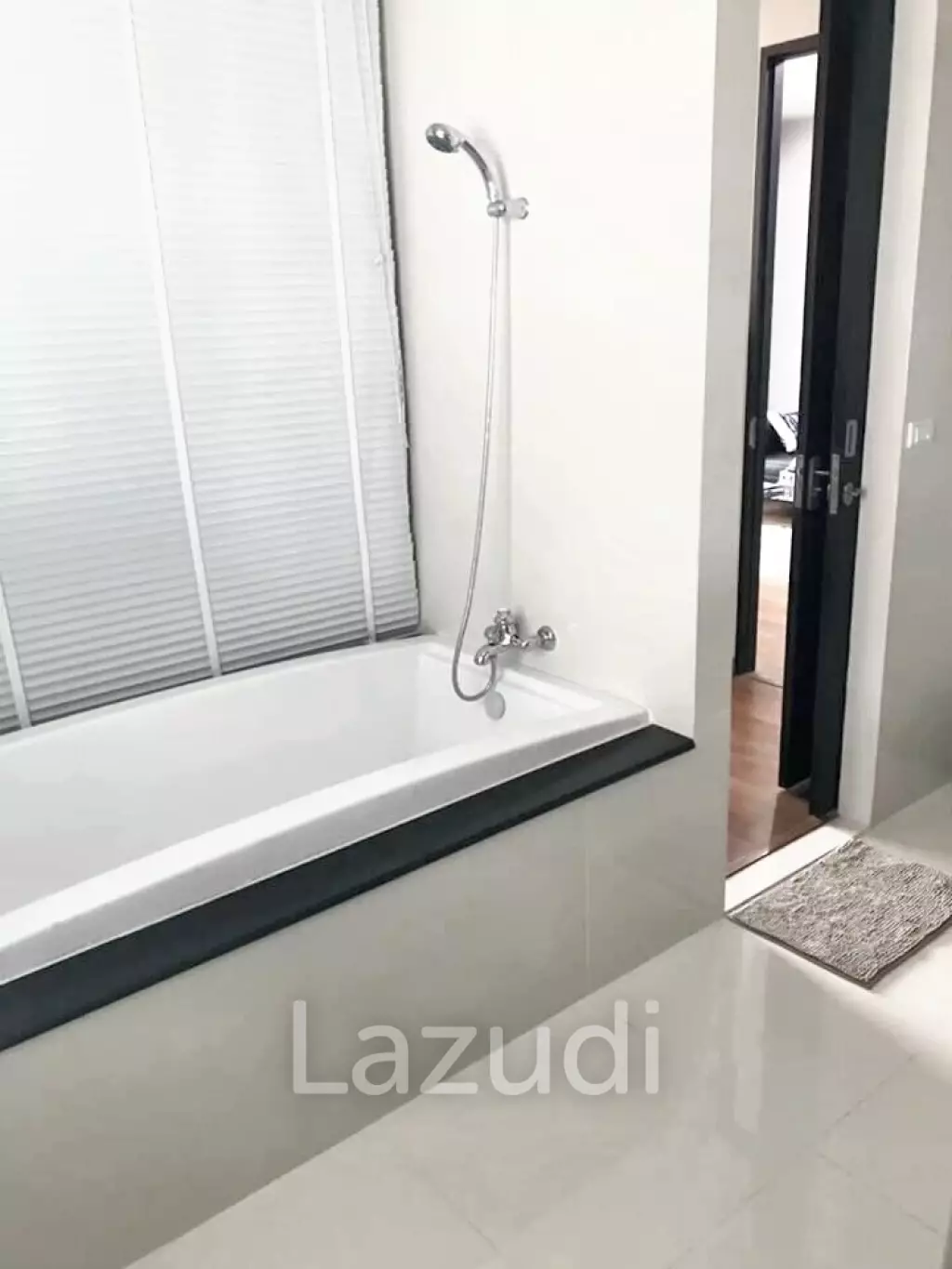 2 Bed 2 Bath 80 SQ.M. The Address Chidlom