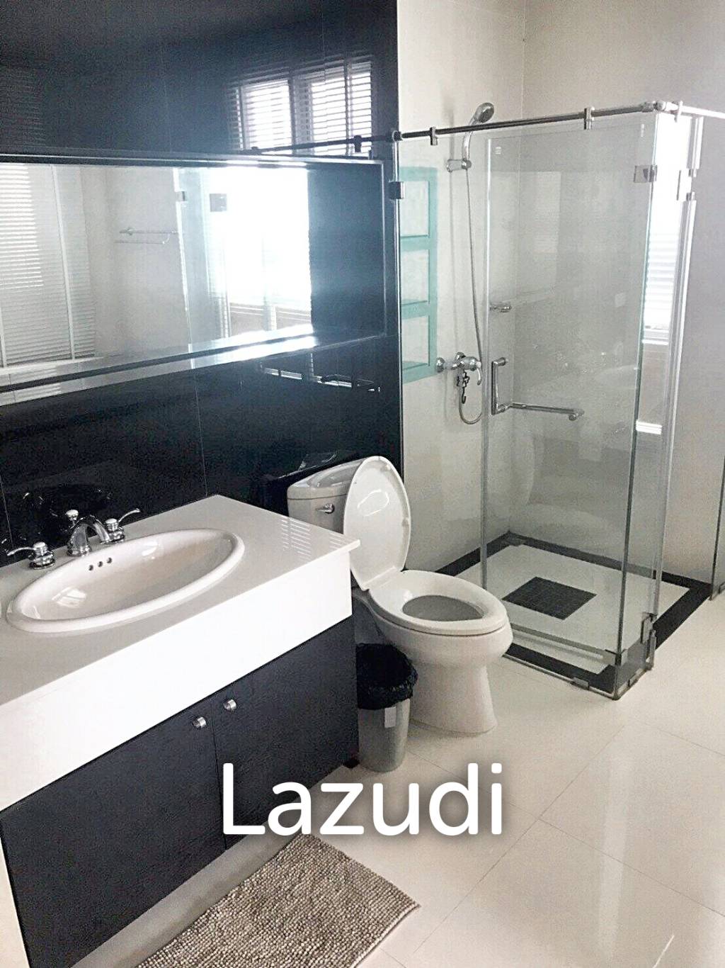 2 Bed 2 Bath 80 SQ.M. The Address Chidlom