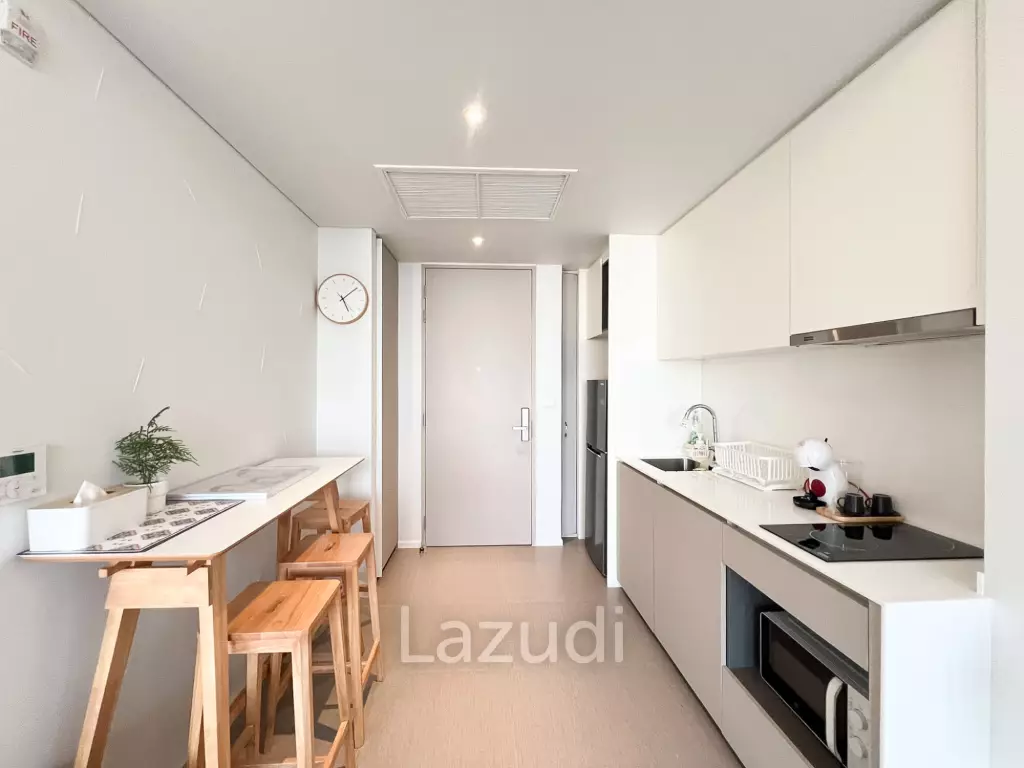 42 sqm Sea View Condo on 6th Floor in Veranda.