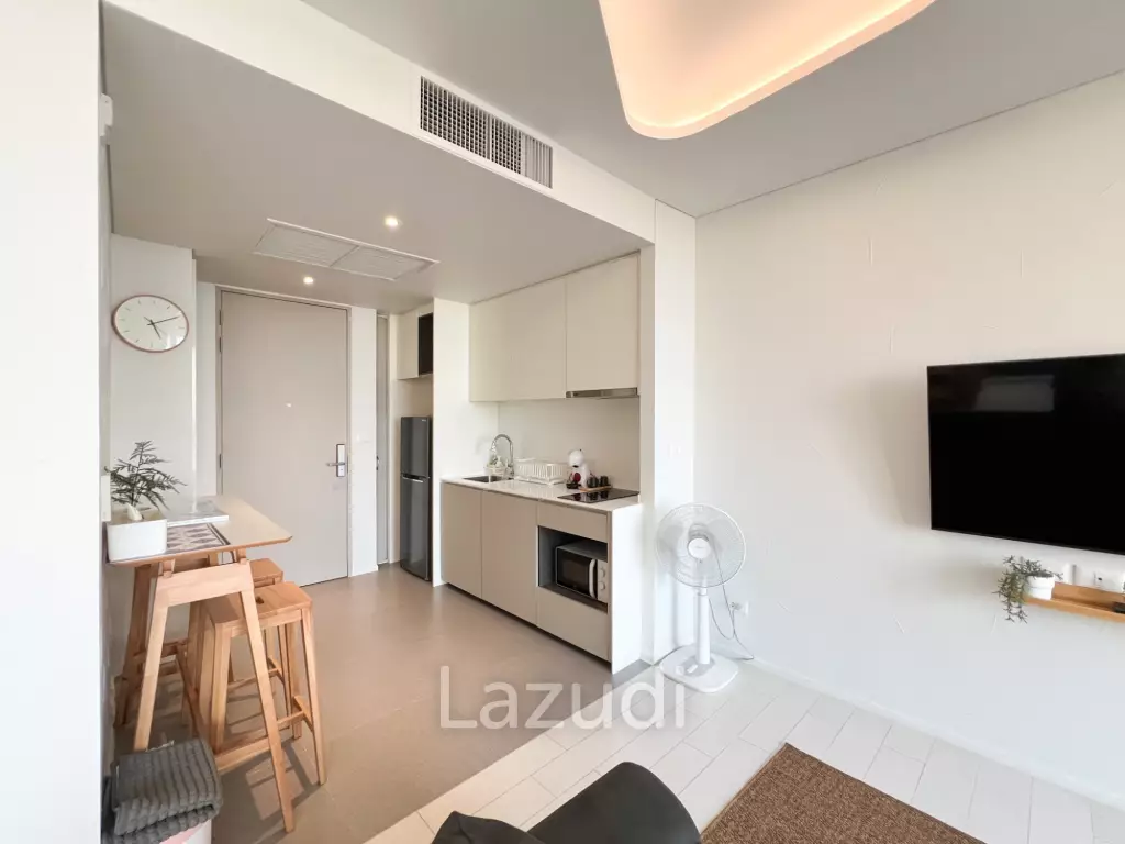 42 sqm Sea View Condo on 6th Floor in Veranda.