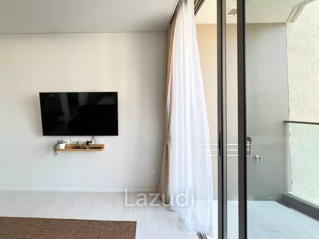 42 sqm Sea View Condo on 6th Floor in Veranda.