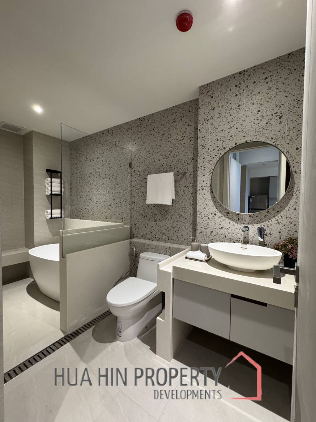 105.36 sqm modern condo at VEHHA Hua Hin, 2-bed on 8th floor