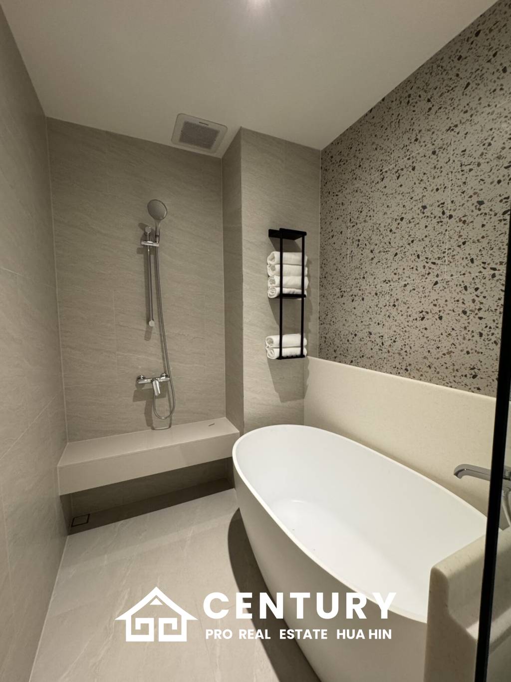 105 ตร.ม 2 เตียง 2 อาบน้ำ คอนโดมิเนียม For ขาย