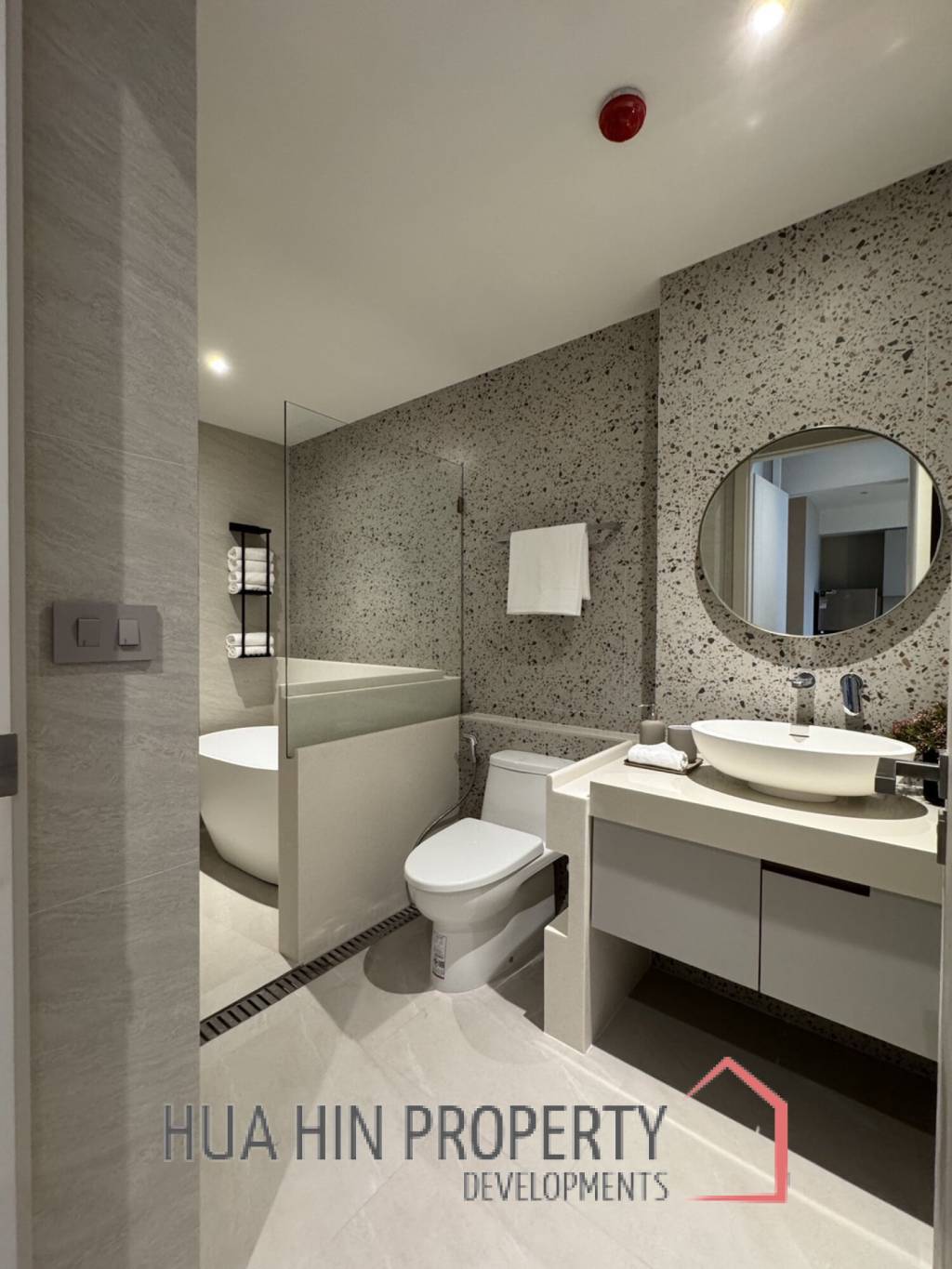 105.36 sqm modern condo at VEHHA Hua Hin, 2-bed on 8th floor