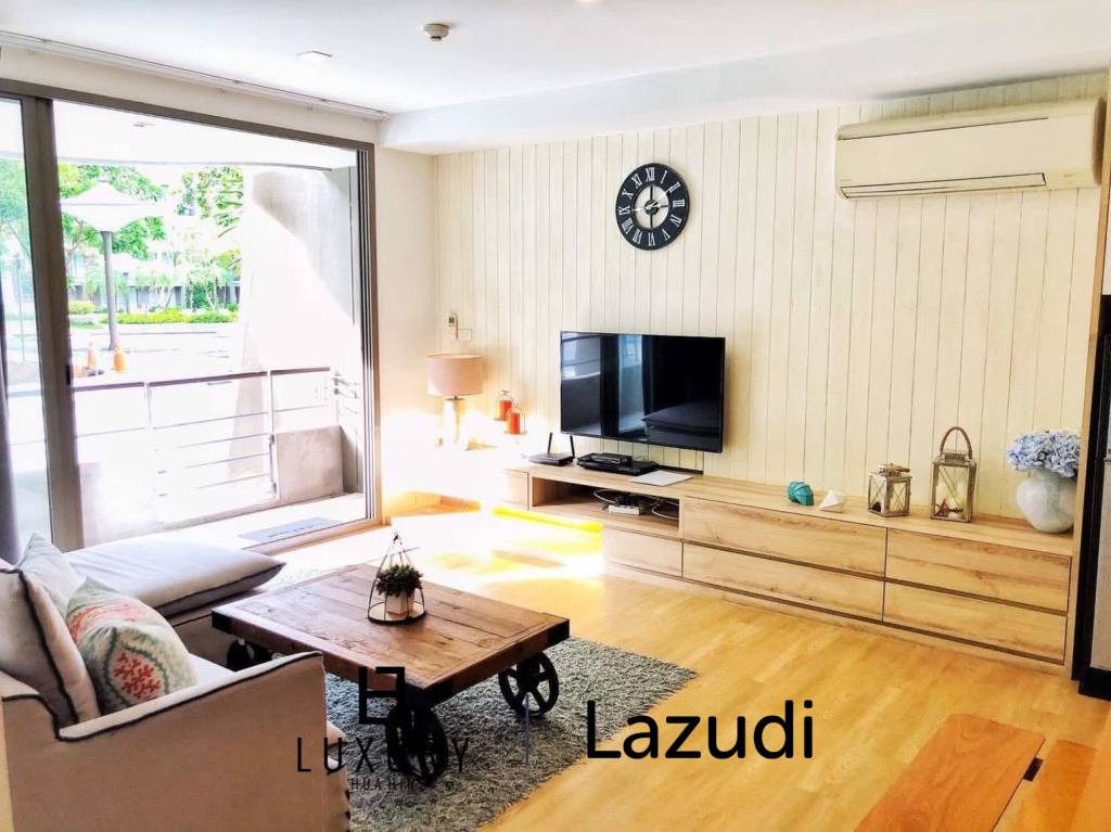 Poolside 2 bedroom condo at Baan SanKraam Cha-Am