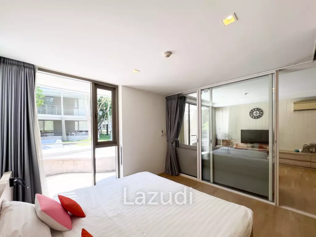 Poolside 2 bedroom condo at Baan SanKraam Cha-Am