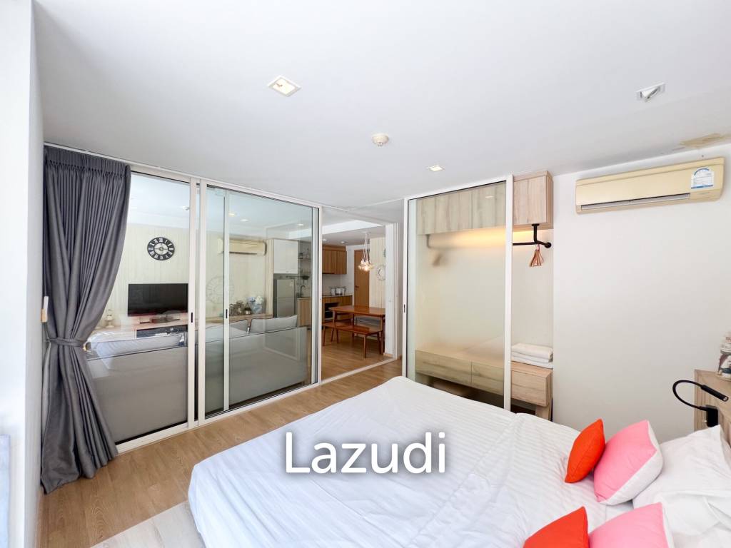 Poolside 2 bedroom condo at Baan SanKraam Cha-Am