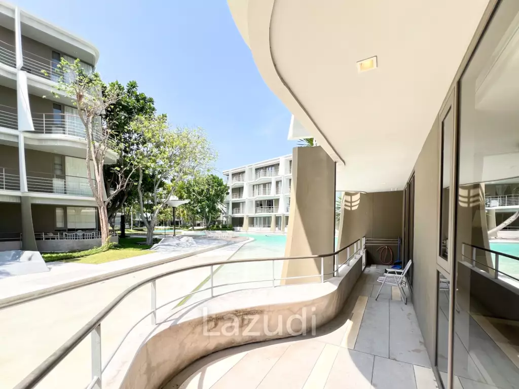 Poolside 2 bedroom condo at Baan SanKraam Cha-Am