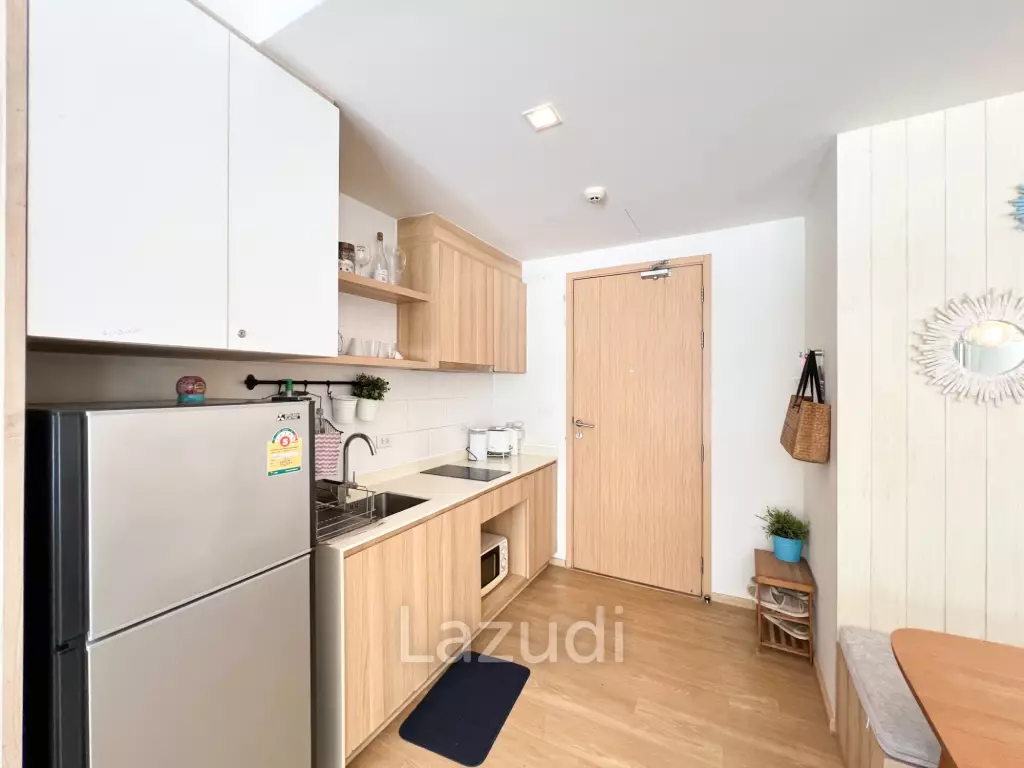 Poolside 2 bedroom condo at Baan SanKraam Cha-Am