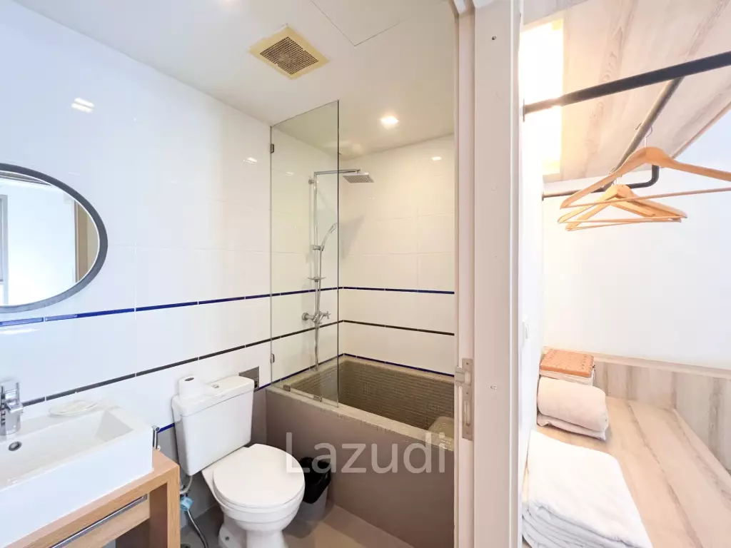 Poolside 2 bedroom condo at Baan SanKraam Cha-Am