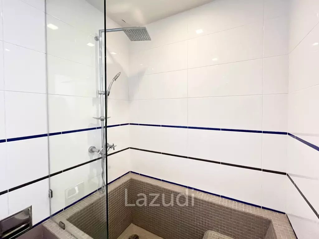 Poolside 2 bedroom condo at Baan SanKraam Cha-Am