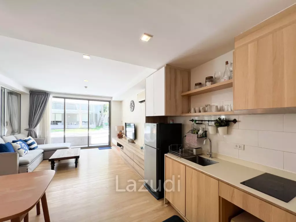 Poolside 2 bedroom condo at Baan SanKraam Cha-Am