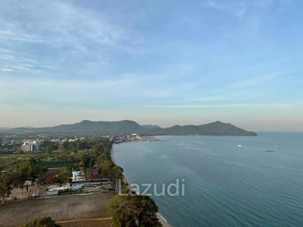 คอนโดหรูติดชายหาด 2 ห้องนอน เดล มาเรย์ บางเสร่