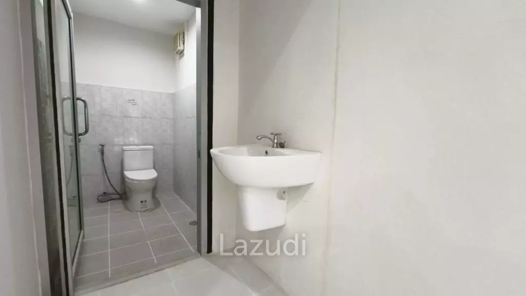 Spacious 5-Bedroom House For Rent Wantana Village
