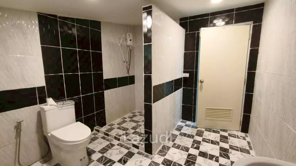 Spacious 5-Bedroom House For Rent Wantana Village