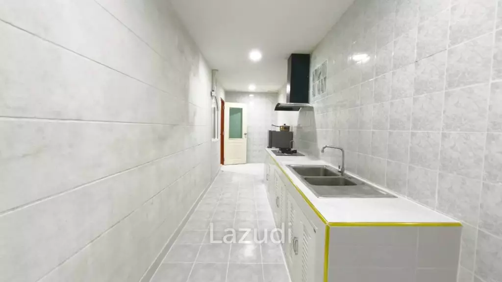 Spacious 5-Bedroom House For Rent Wantana Village