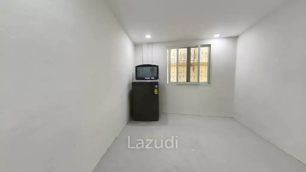 Spacious 5-Bedroom House For Rent Wantana Village