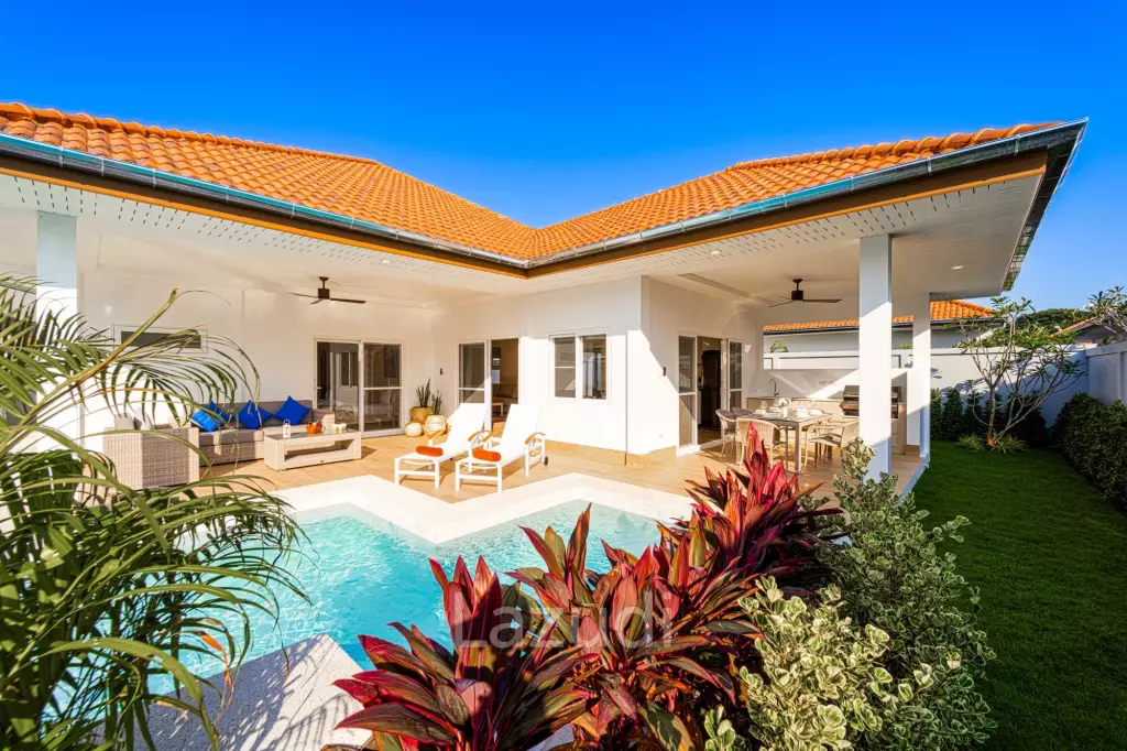 New Modern 3 Bedroom Pool Villa! (MB3)