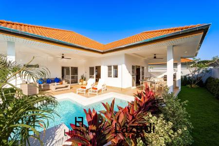 New Modern 3 Bedroom Pool Villa! (MB3)