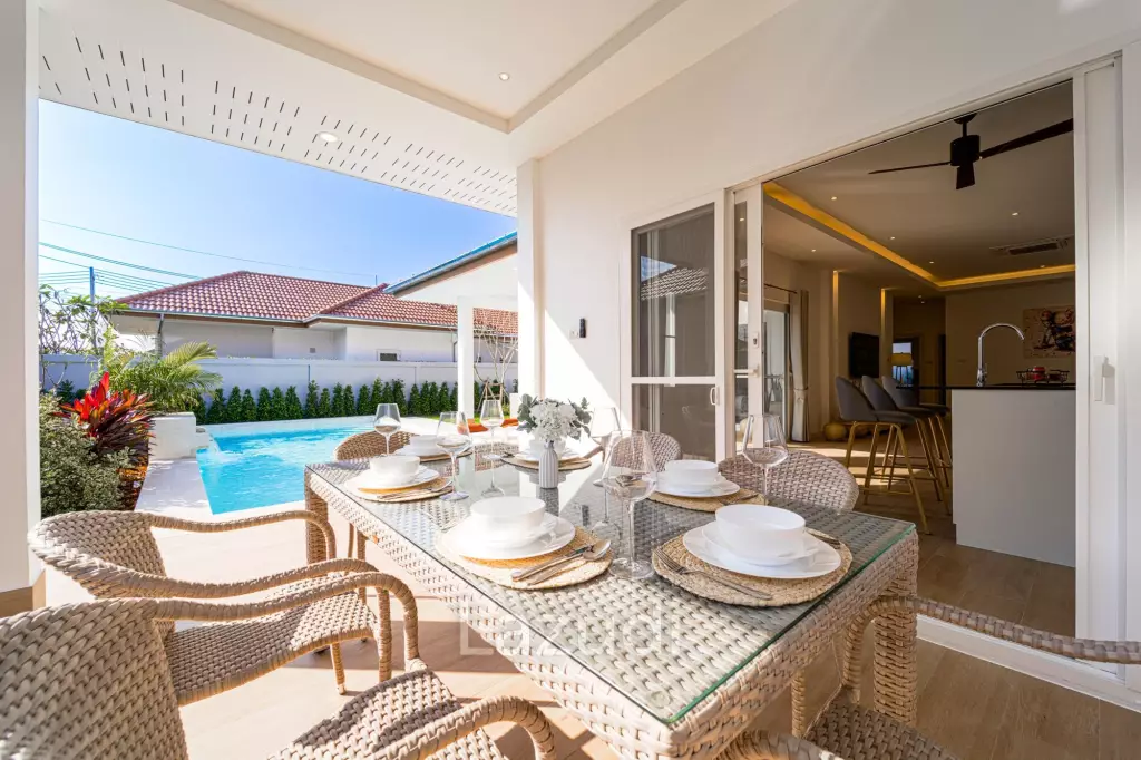 New Modern 3 Bedroom Pool Villa! (MB3)