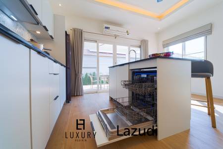 New Modern 3 Bedroom Pool Villa! (MB3)