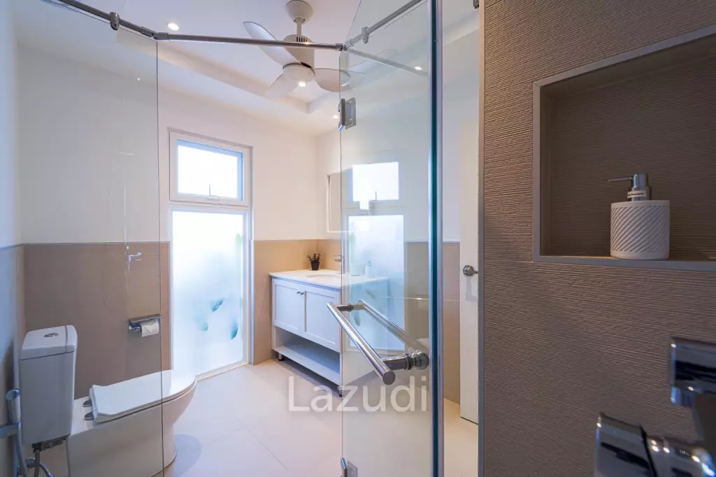 New Modern 3 Bedroom Pool Villa! (MB3)
