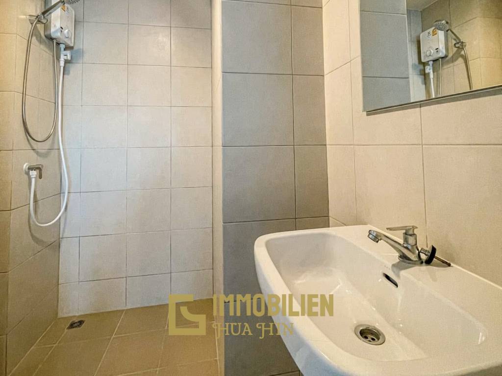 Studio Eigentumswohnung / privater Balkon / Klimaanlage