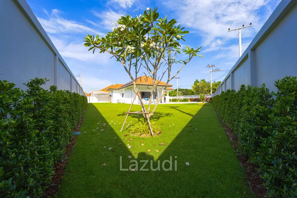 New Modern 3 Bedroom Villa! (MB35)