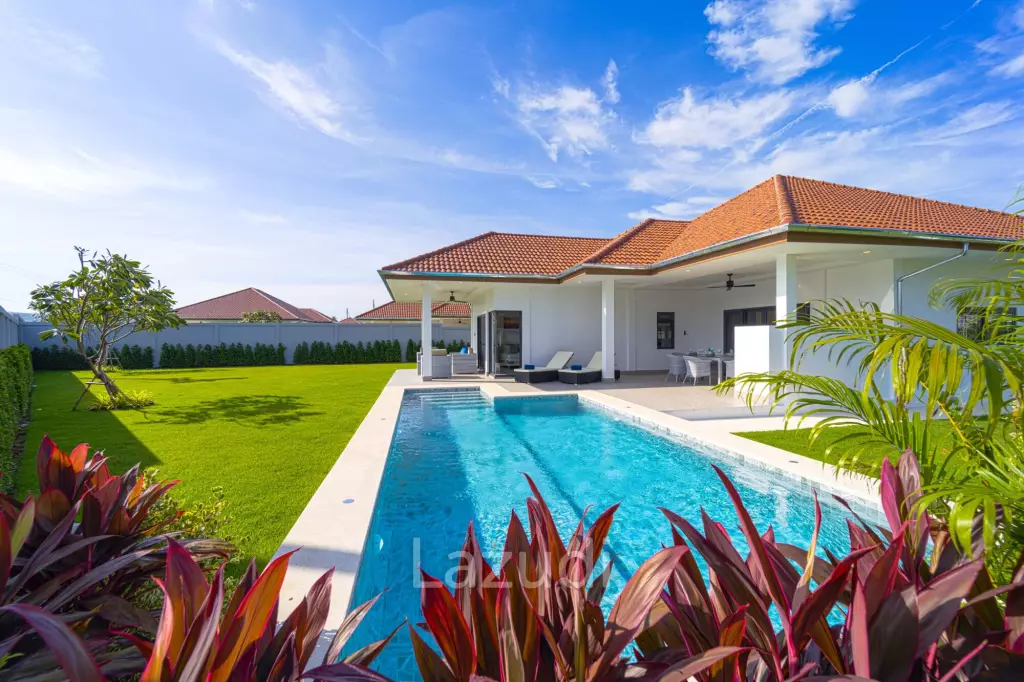 New Modern 3 Bedroom Villa! (MB35)