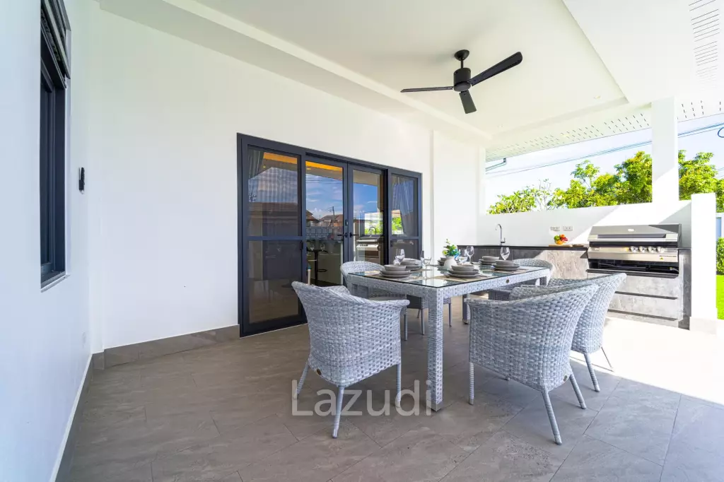 New Modern 3 Bedroom Villa! (MB35)