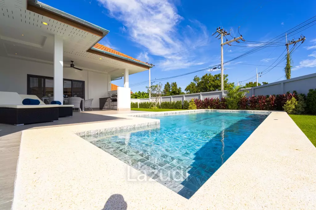 New Modern 3 Bedroom Villa! (MB35)