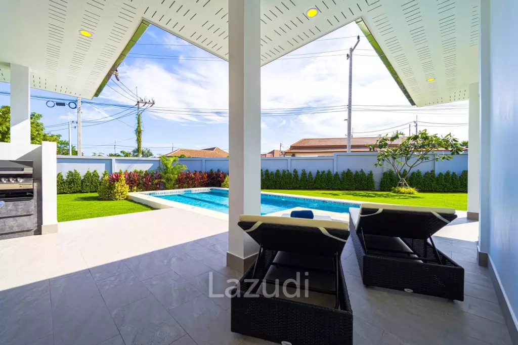 New Modern 3 Bedroom Villa! (MB35)