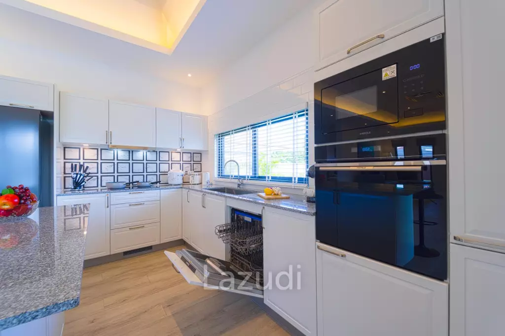New Modern 3 Bedroom Villa! (MB35)