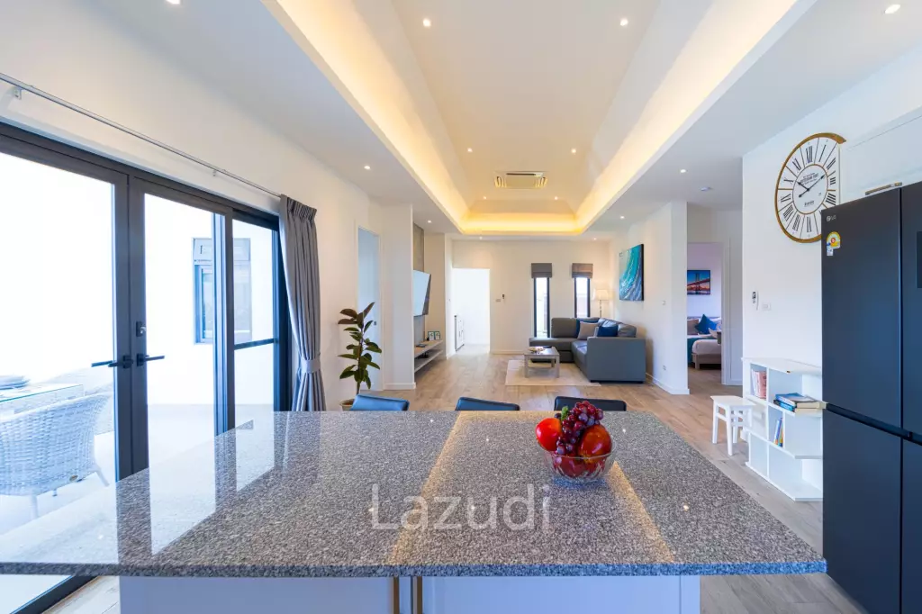 New Modern 3 Bedroom Villa! (MB35)