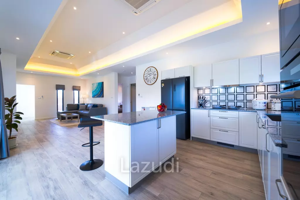 New Modern 3 Bedroom Villa! (MB35)