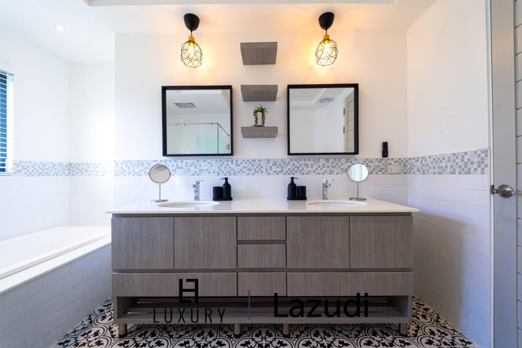 New Modern 3 Bedroom Villa! (MB35)