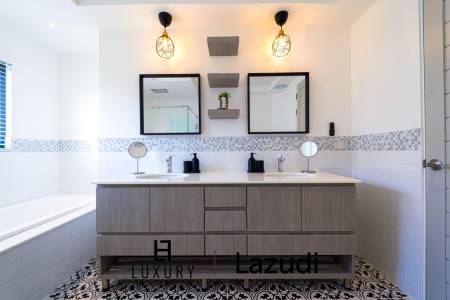 New Modern 3 Bedroom Villa! (MB35)