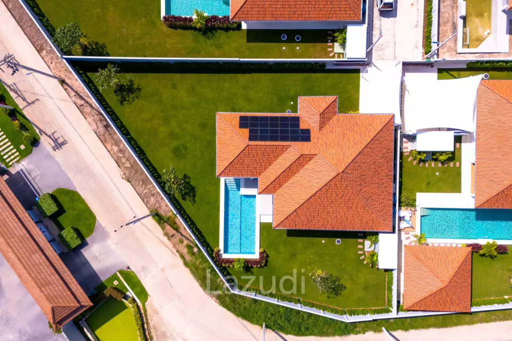 New Modern 3 Bedroom Villa! (MB35)
