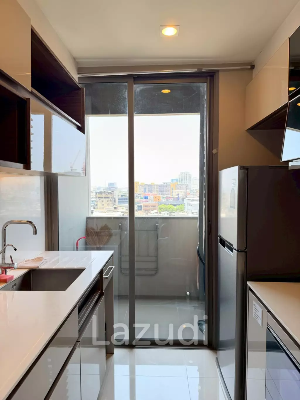 44 sqm 1 Bedroom Condo on 10th Floor at The Room Rama 4 Rong Mueang Bangkok