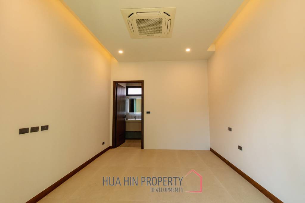296 sqm New Modern pool villa in Hua Hin City HeavenPlus