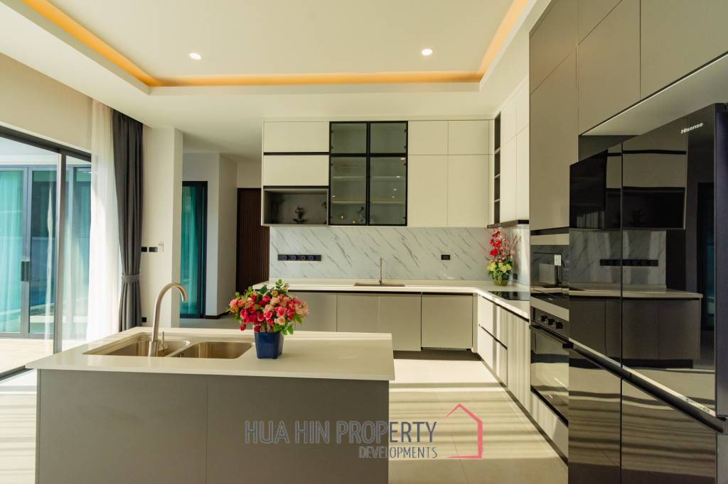 296 sqm New Modern pool villa in Hua Hin City HeavenPlus